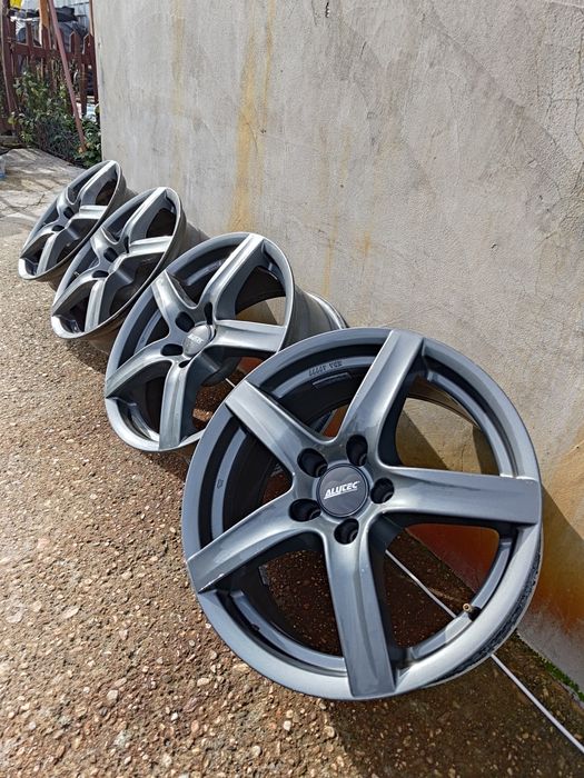 Джанти 17 5х112 ет28 ж7,5 Ц.отв.66,6мм.  Ауди А3, А4 А5 А6  Мерцедес