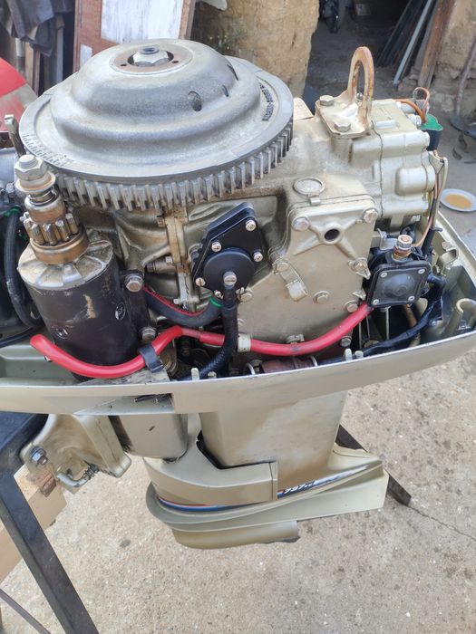 Мотор (двигател) за лодка Evinrude, за части или ремонт