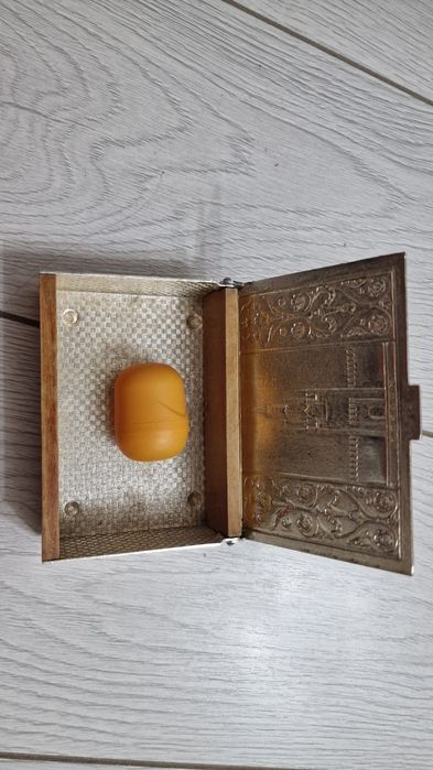 Раритетную шкатулку Москва