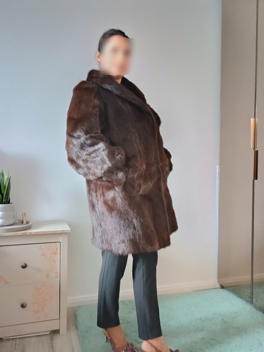 Haina de dama din blana naturala