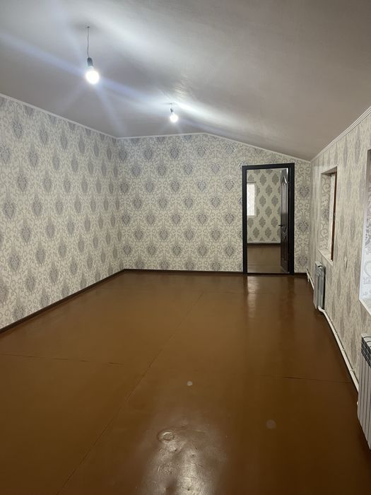 Kotedj sotiladi 1,33 sotx 5xona va oshxona yashashga tayyor uy