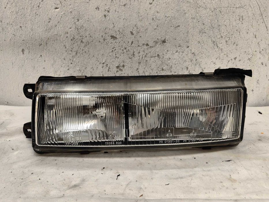 Оригинален фар Mitsubishi Colt