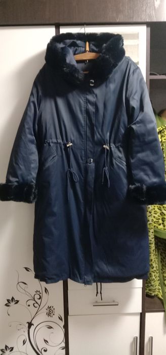 Продам парка женская