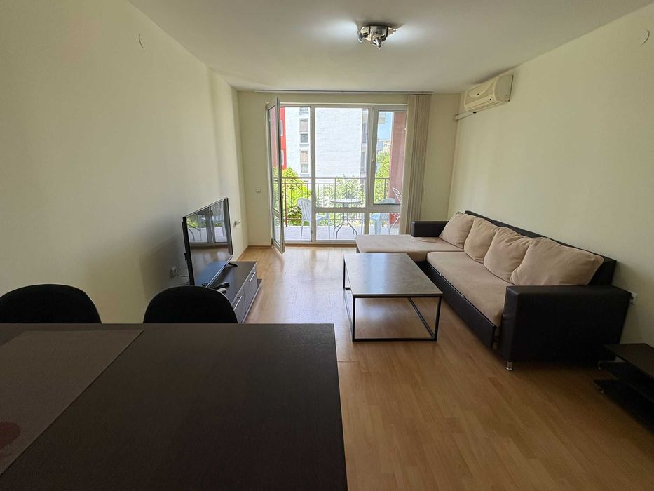 Продава се Двустаен апартамент в Свети Влас - 70 кв.м за 685 €/кв.м - Снимка #2
