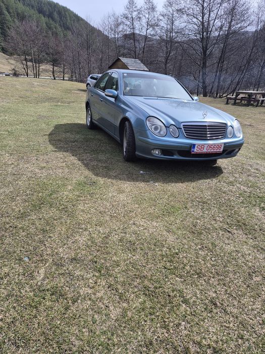 Mercedes E220 w211