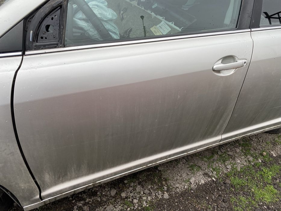 Лява/дясна врата Toyota Avensis/Тойота Авенсис Т25/комби