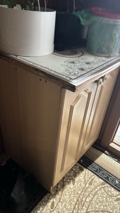 Мебель, тумбочки, шкаф