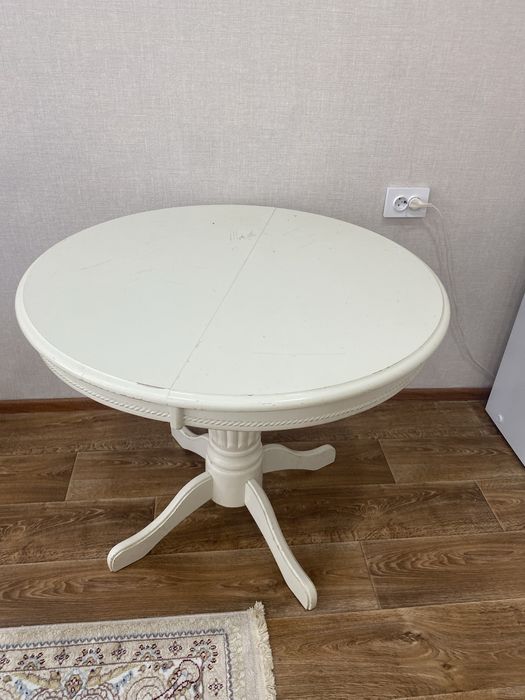 Продам круглый стол