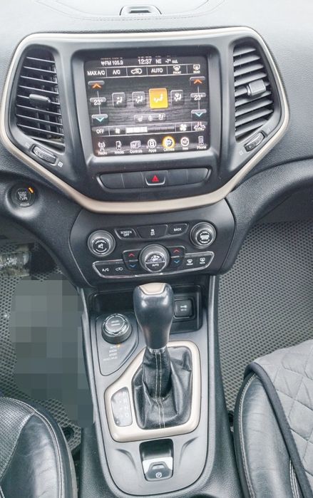 Jeep Cherokee 3.2