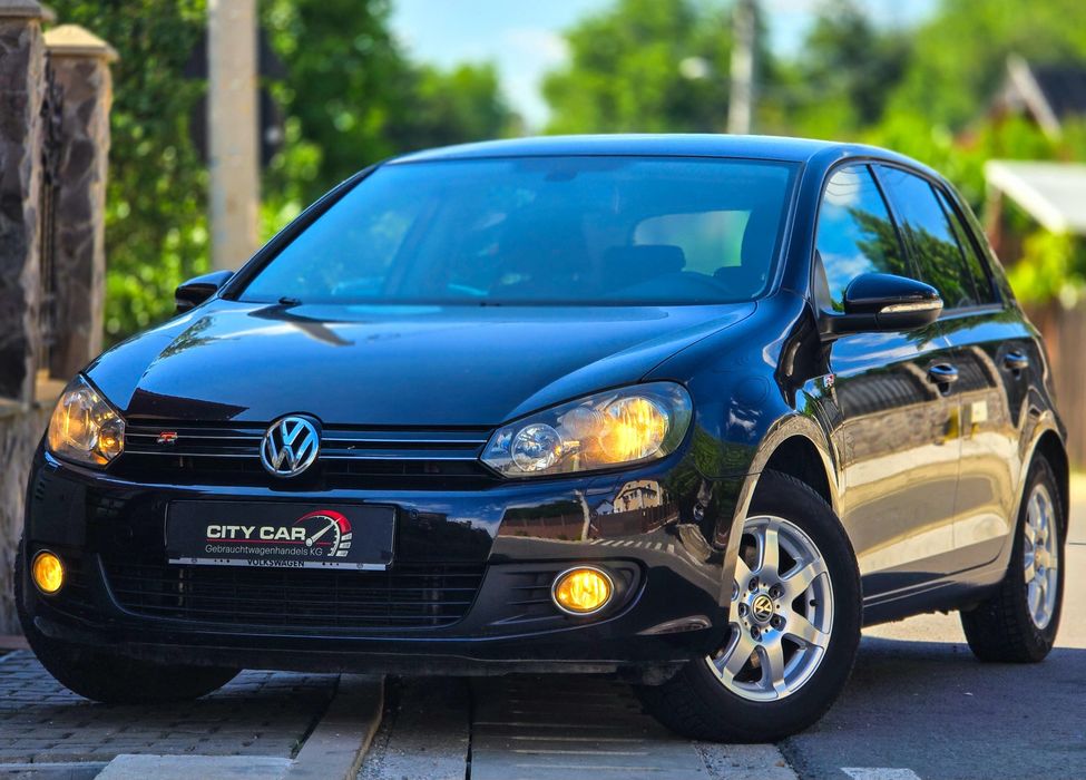 VOLKSWAGEN Golf 2010