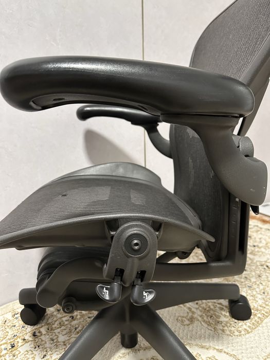 Офисное кресло HermanMiller