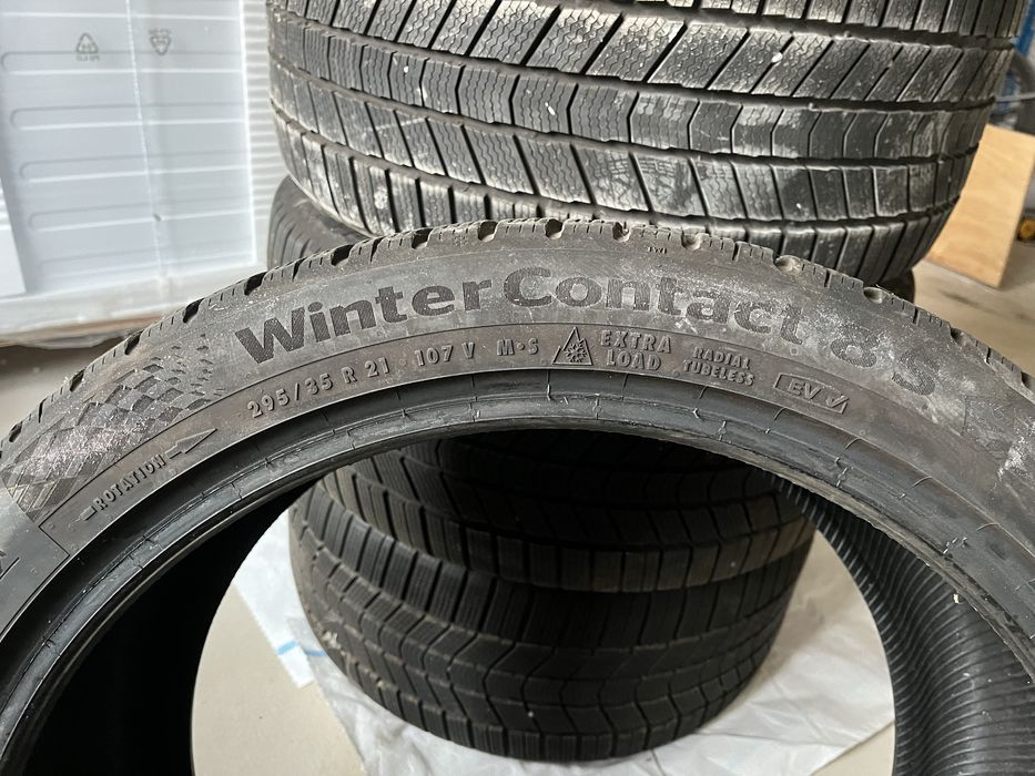 Cauciucuri de iarna Continental Winter Contact 8S 295/35 R21 ( V - XL)