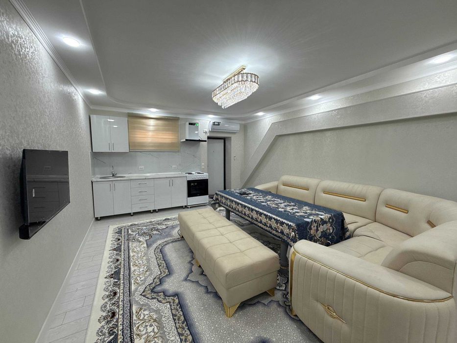2 xonali 70 m2 5 qavatli domning -1 qavatidan kvartira sotiladi.#a770