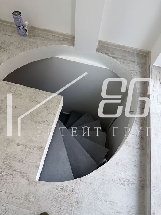 Офис в Варна-Зимно кино Тракия площ 22 кв.м