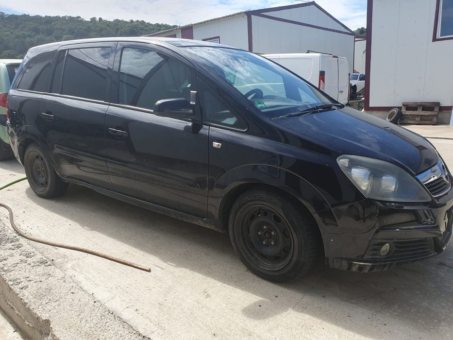 Dezmembrez Opel Zafira B 1.6-16 v benzină XEP
