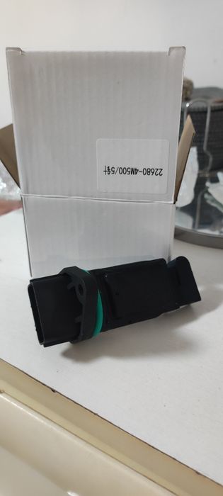 Продам на Ниссан Дмрв