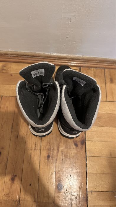 СРОЧНО спортивные ботинки