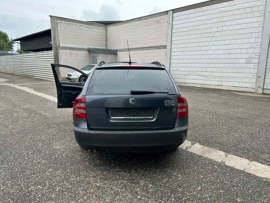 На части Skoda Octavia Шкода Октавия 2 140коня комби, Dsg авт BMM 8кл