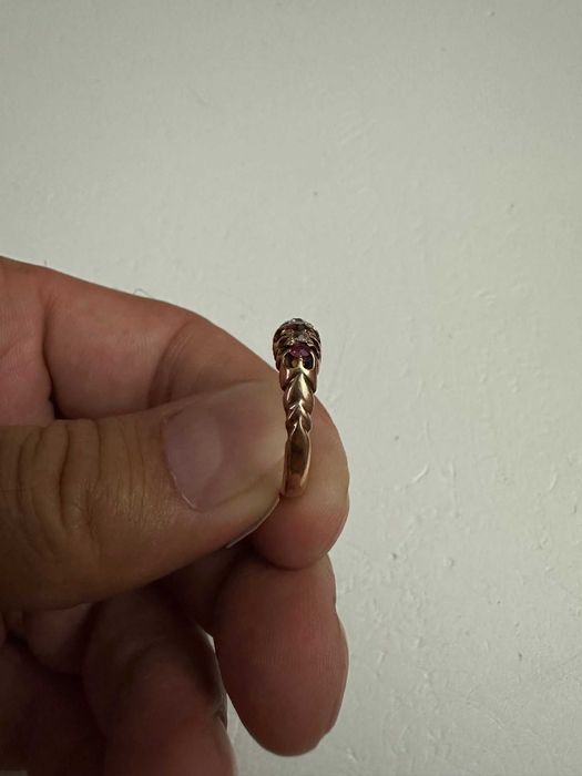 INEL AUR 18K + 3 RUBINE + 2 DIAMANTE - Anglia - 3g. - Vintage !
