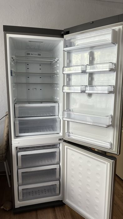 Холодильник продам