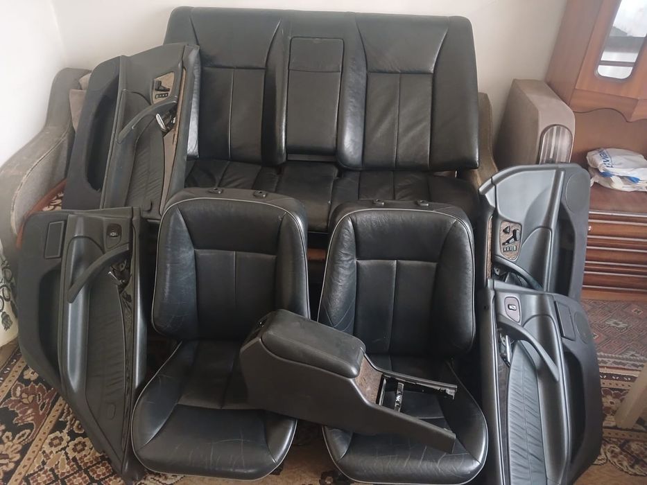 Салон на Mercedes E210