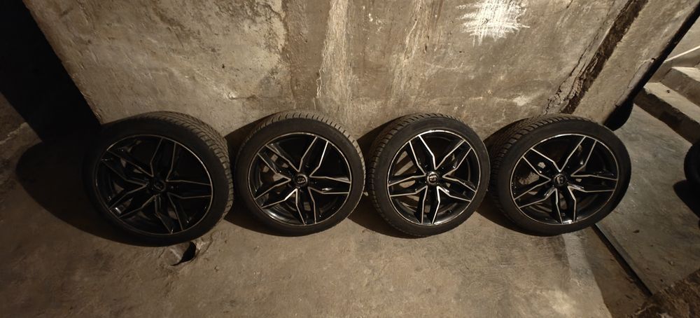 Гуми  225 45 18 с Джанти 5х112