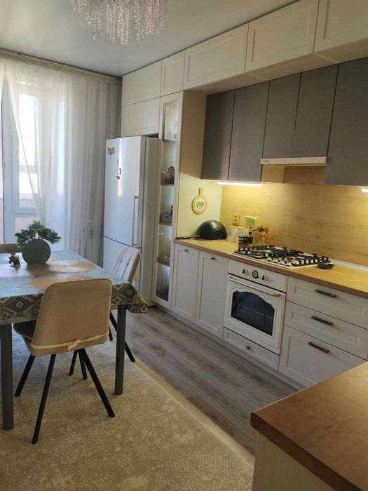 Продажа 2-комнатной квартиры мкрн. Береке