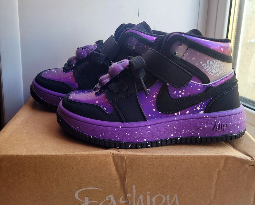 Новую обувь  продам