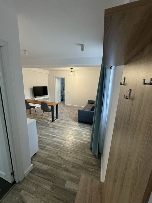 Disponibil pentru inchiriat apartament in centru, zona Piata Mare, centrala proprie, AC