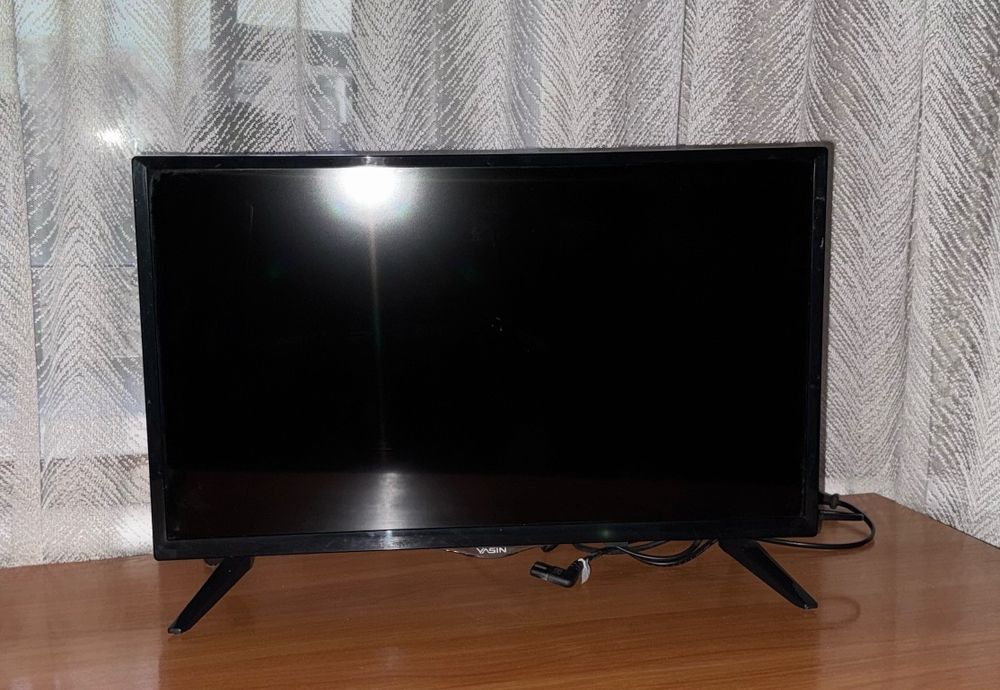 Телевизоры Samsung и Yasin