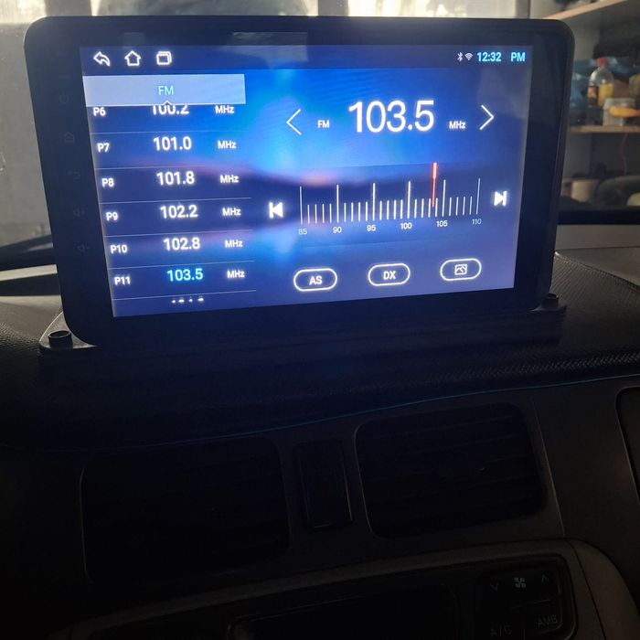 Автомагнитола на торпедо