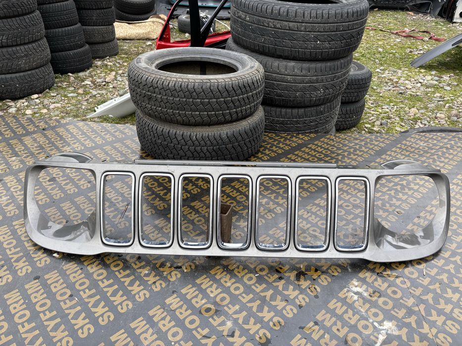 Решетка Jeep Renegade