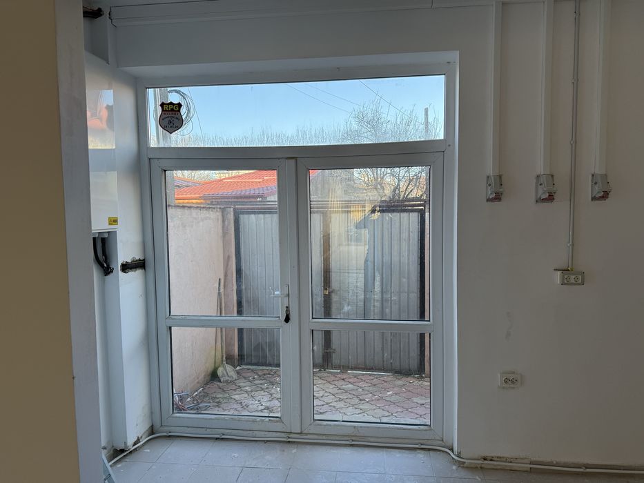 Spatu comercial sos andronache stradal pe doua strazi