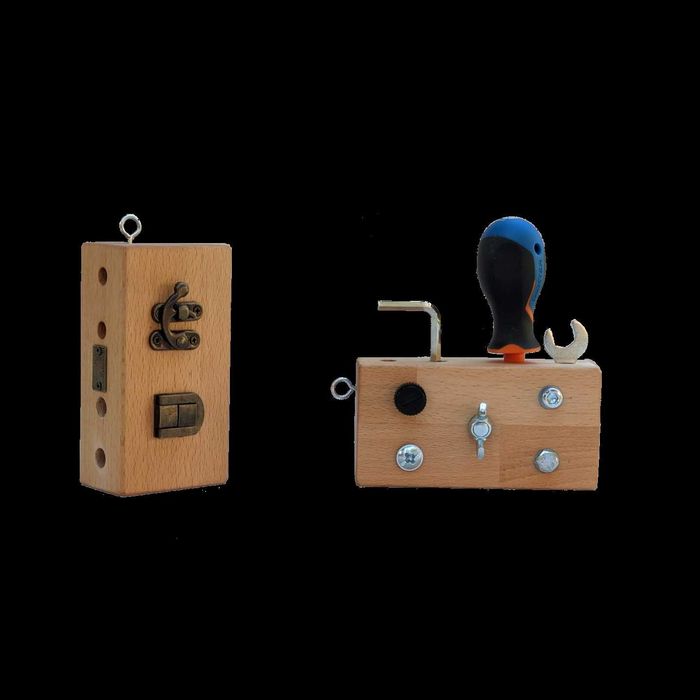 Placa Senzoriala pentru copii, Busy Cube, tip Montessori, lemn masiv