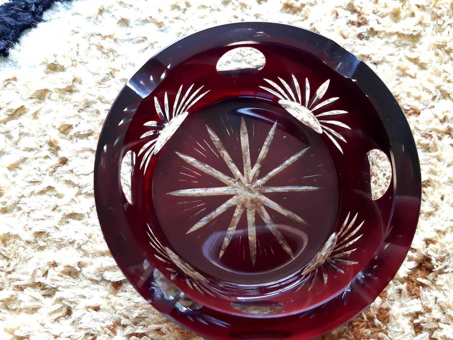 Decoratiuni - scrumiera rubin