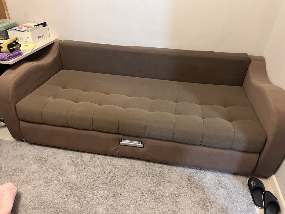 Продам диван срочно