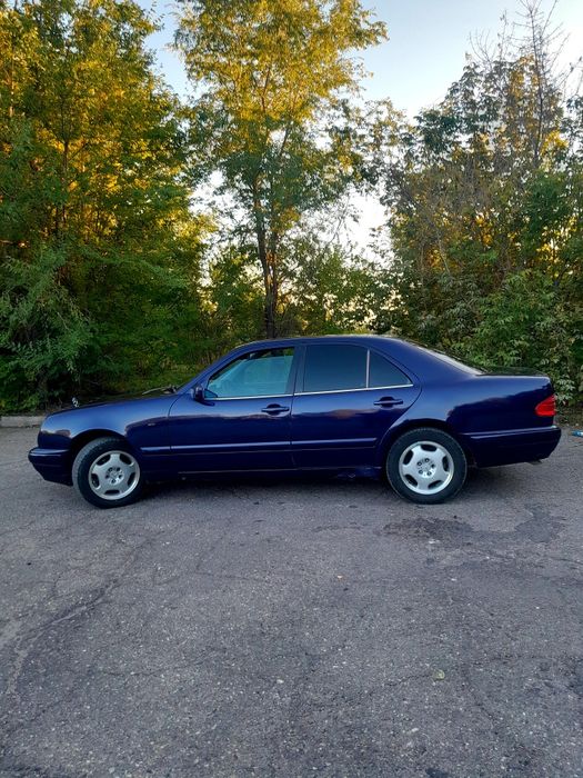Продам мерседес w210