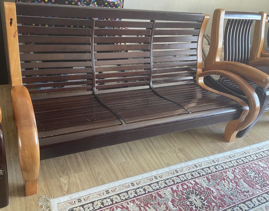 Продам диван и кресла