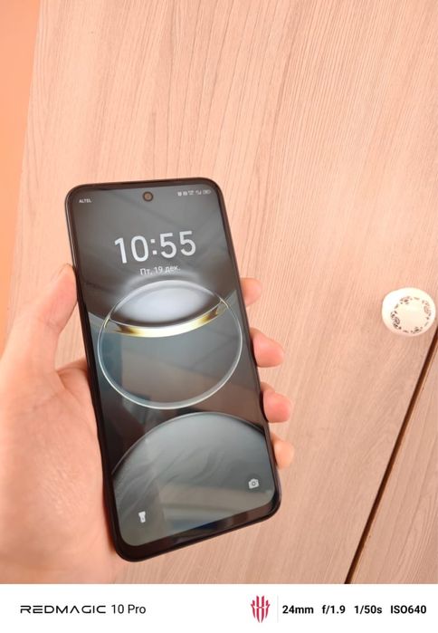 Продам телефон TECNO Spark 20C