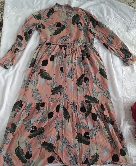 38-40 chi òlcham ayollar uy kiyimlari sotiladi(kiyilgan, sifati òrta)