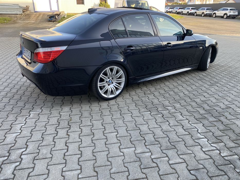 BMW 5 Series 0 — imagine 5