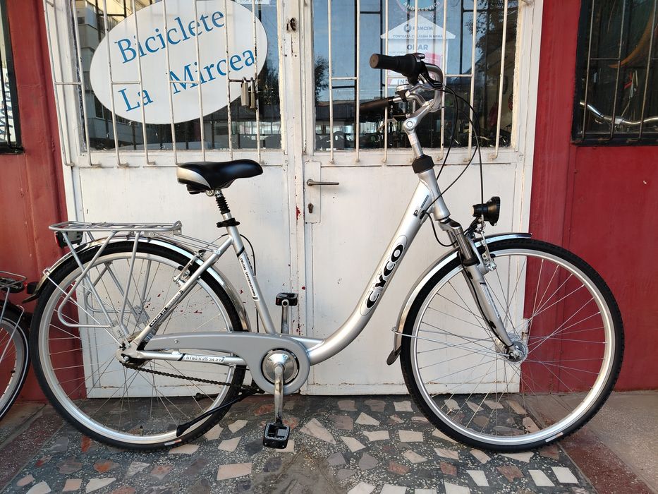 Bicicleta de dama Cyco de 28