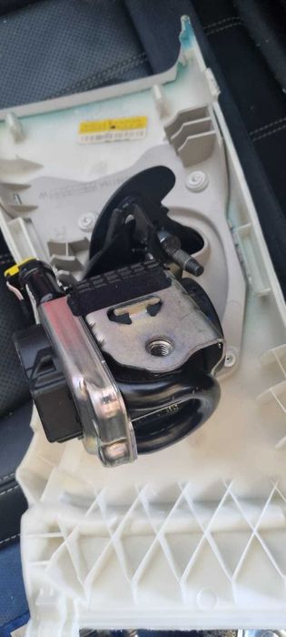 Centura stanga dreapta fata Range Rover Velar dupa masina de europa