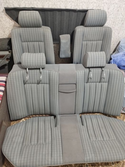 Серый салон Мерседес 124 с подогревом