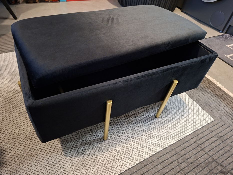 Стилна черна табуретка тип ракла