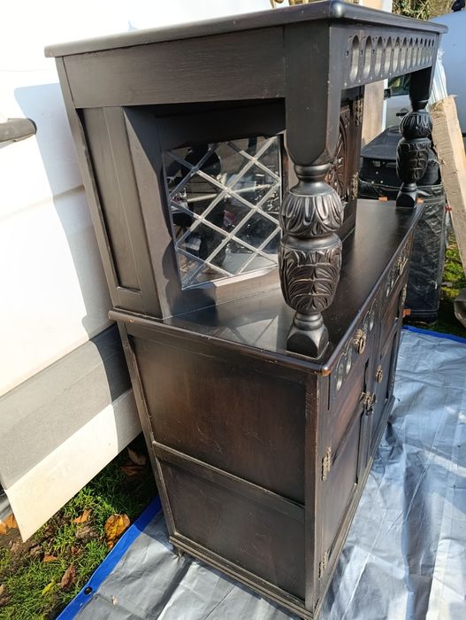 Античен шкаф внос от Англия