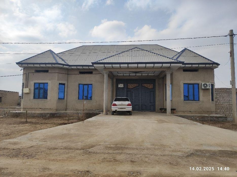 Qarshi shaxar saroy feron mahalla 6 sotix 6 xonali xovli