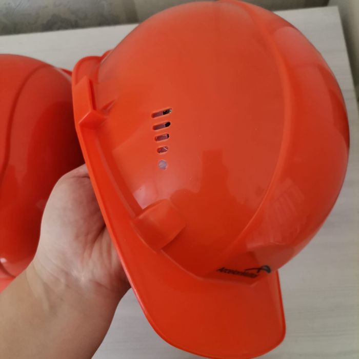 Каски защитные (новые)