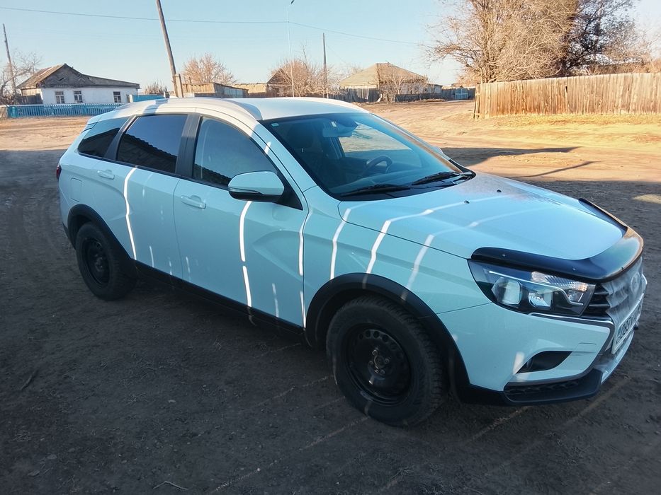 Продам машину. LADA VESTA CROS