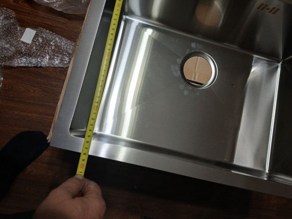 Кухонная мойка новая
